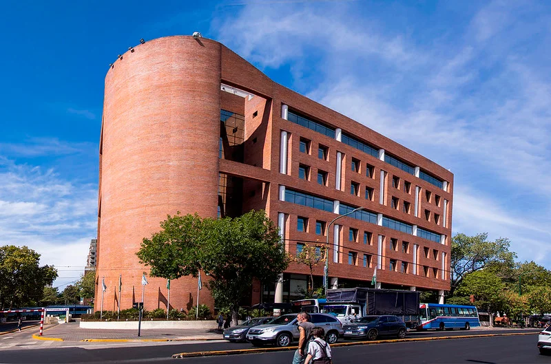 San Isidro: en un mes se habilitaron 37 comercios en forma gratuita y online