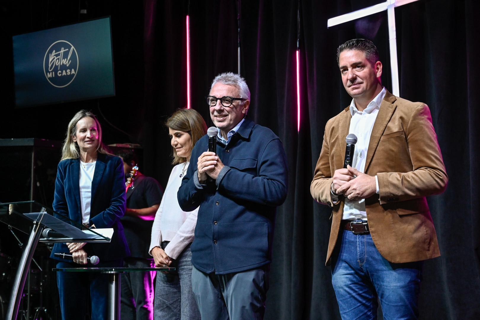 NOTICIAS DE TIGRE: Julio Zamora encabezó la entrega de un reconocimiento a la Fundación Bethel Abraza debido a su labor dentro de la comunidad