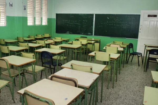 Amenazas en las escuelas: cambian los protocolos para investigar publicaciones en redes