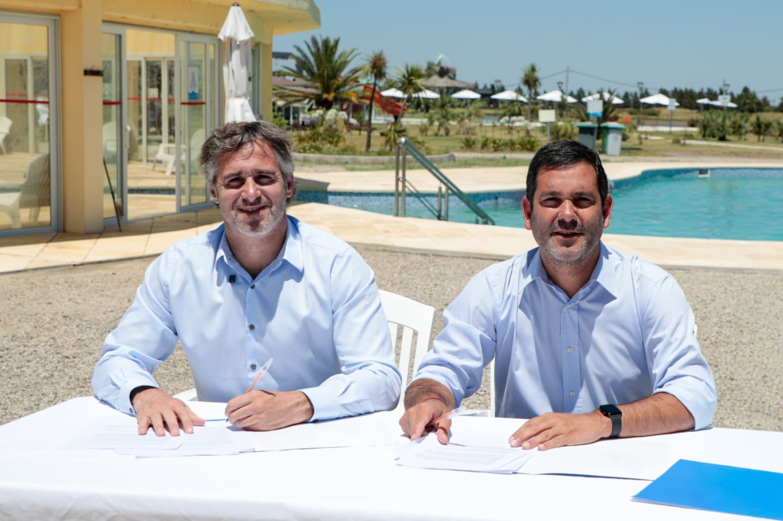 NOTICIAS PILAR:ACHAVAL VISITO EL MUNICIPIO DE DOLORES Y FIRMO UN CONVENIO ENTRE LOS DISTRITOS.