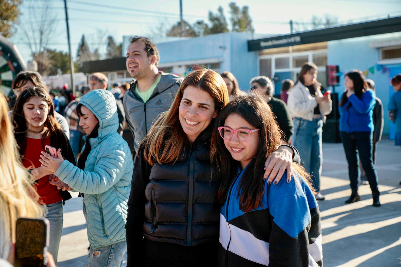 NOTICIAS PILAR:*Soledad Peralta y Federico Achával celebraron un nuevo aniversario de la Secundaria N° 20 de Manzanares*