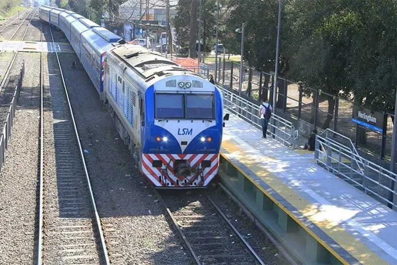 NOTICIAS PILAR: AUMENTOS YA. PERO DE TRANSPORTE . &iquest;Y EL SUELDO PARA CUANDO ? 