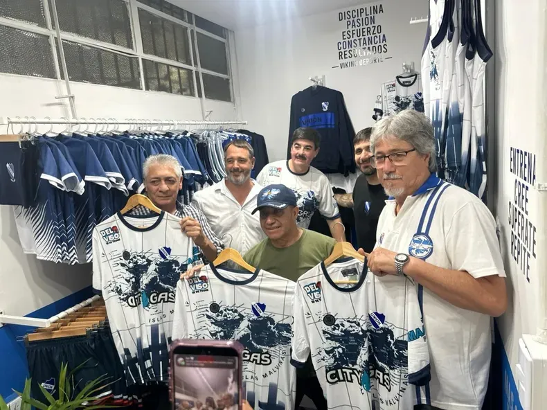 NOTICIAS PILAR: LA PREVIA  CON EL PRESIDENTE DE LA ASOCIACION DE VETERANOS DE GUERRA DE PILAR A HORAS DE LA SEMIFINAL CON INGLATERRA .