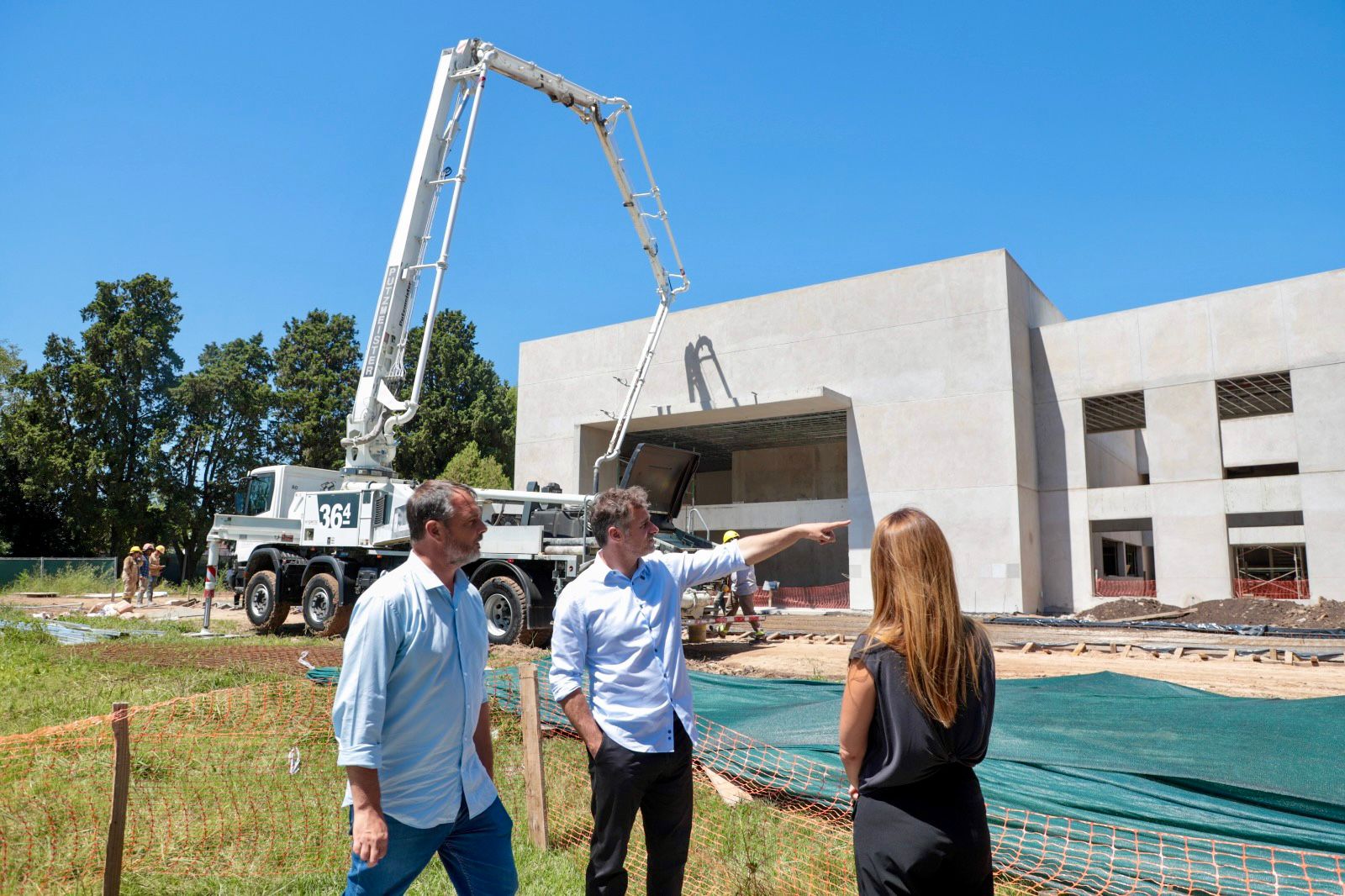 NOTICIAS PILAR: ACHAVAL RECORRIO Y  SUPERVISO LOS AVANCES DE LA OBRA DE LA UNIVERSIDAD NACIONAL DE PILAR.