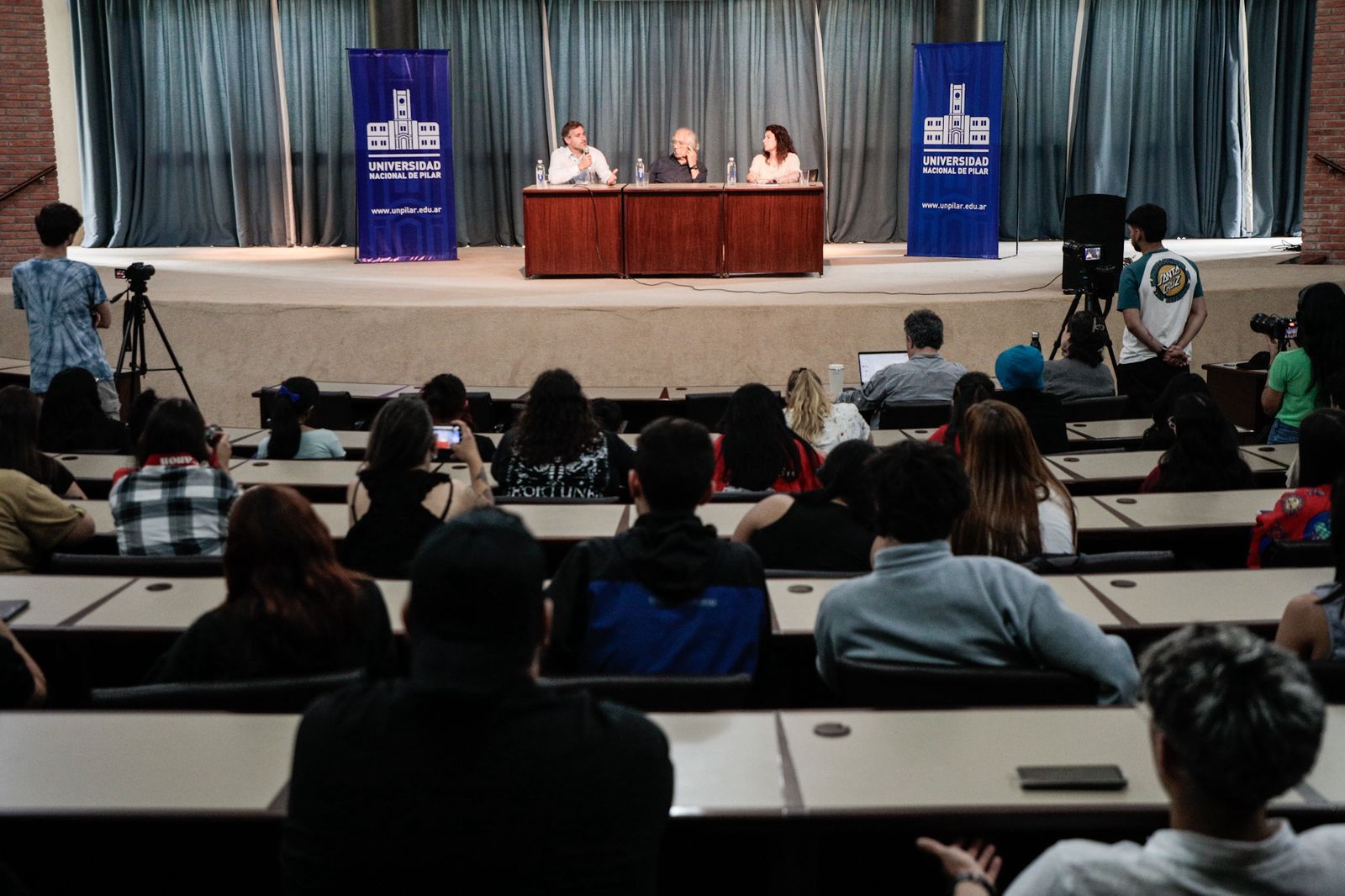 NOTICIAS PILAR:ACHAVAL PARTICIPO JUNTO A PEREZ ESQUIVEL DE UN ENCUENTRO CON ESTUDIANTES DE LA UNIVERSIDAD NACIONAL DE PILAR