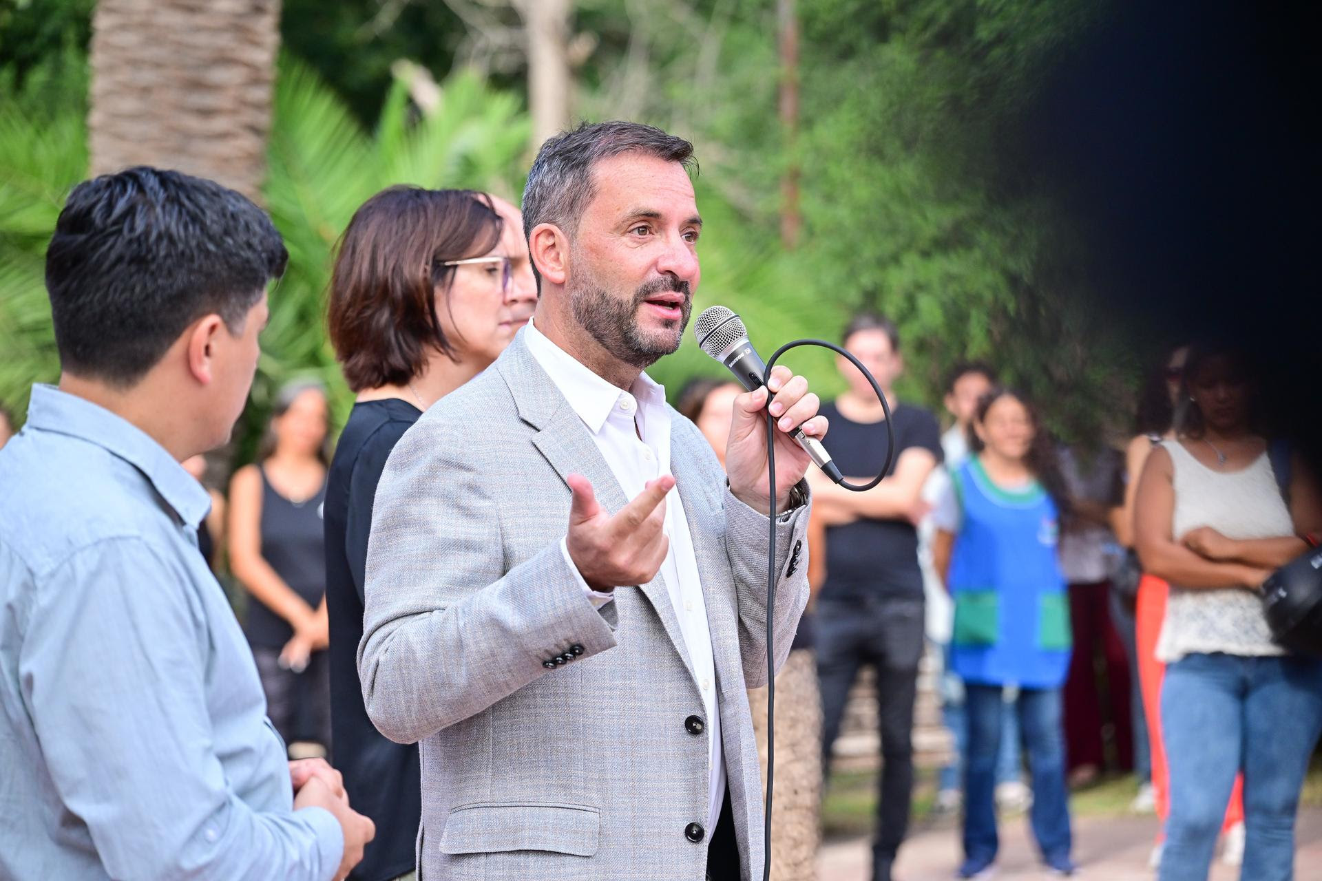 NOTICIAS ESCOBAR:MUSICA TEATRO,  DANZA Y LITERATURA: ARRANCARON LOS PROFESORADOS EN EL INSTITUTO SUPERIOR MUNICIPAL " LUIS ALBERTO SPINETTA"