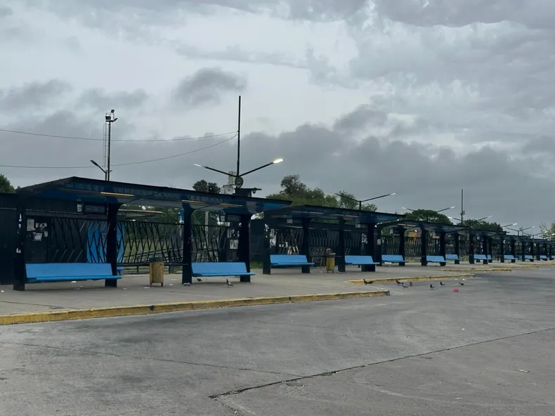NOTICIAS PILAR:PARO DE TRANSPORTE