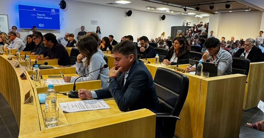 NOTICIAS ESCOBAR: INTERVENCION DE LLA EN EL HCD DE ESCOBAR EN SESIONES ORDINARIA