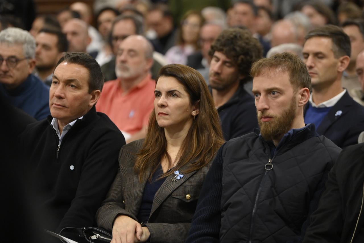 NOTICIAS MORENO:MARIEL FERNANDEZ PARTICIPO DE UN ENCUENTRO CON KICILLOF PARA REPUDIAR EL AJUSTE NACIONAL EN SALUD.