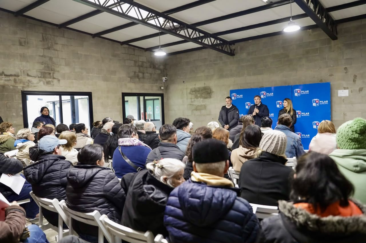 NOTICIAS PILAR: EL MUNICIPIO SIGUE ACOMPA&Ntilde;ANDO A LAS FAMILIAS CON UN NUEVO OPERATIVO DE ESCRITURACION.