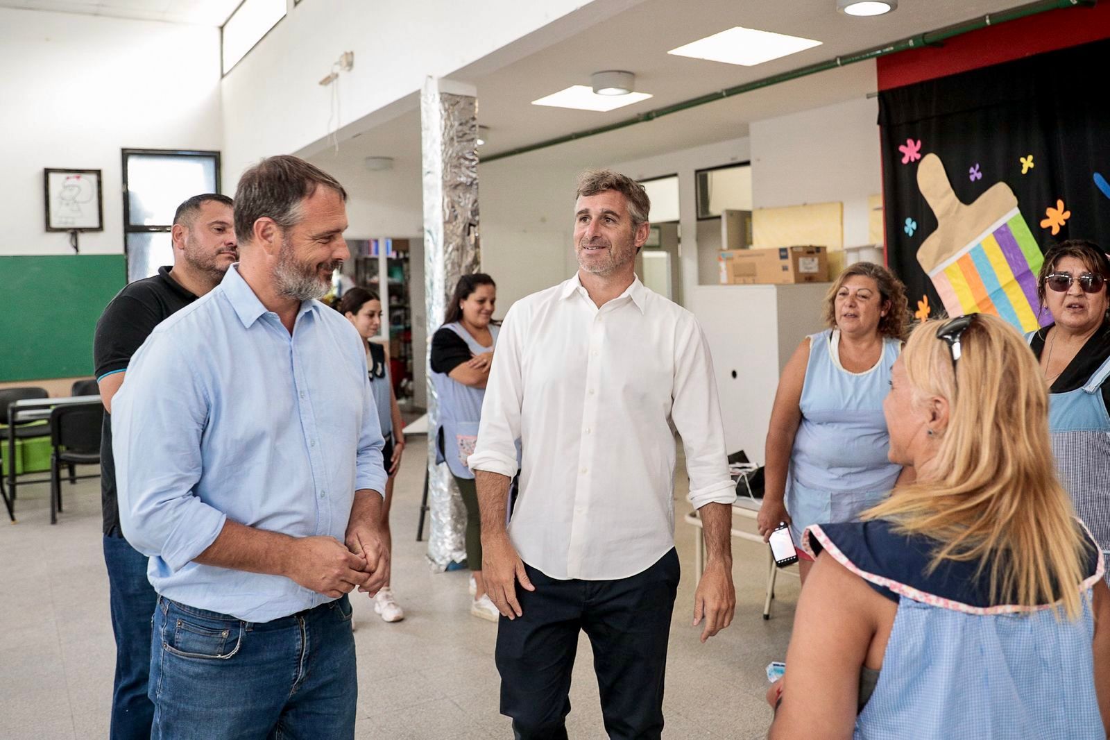 NOTICIAS PILAR: ACHAVAL RECORRIO LAS OBRAS DE PUESTA EN VALOR DE ESCUELAS EN DEL VISO Y LAGOMARSINO