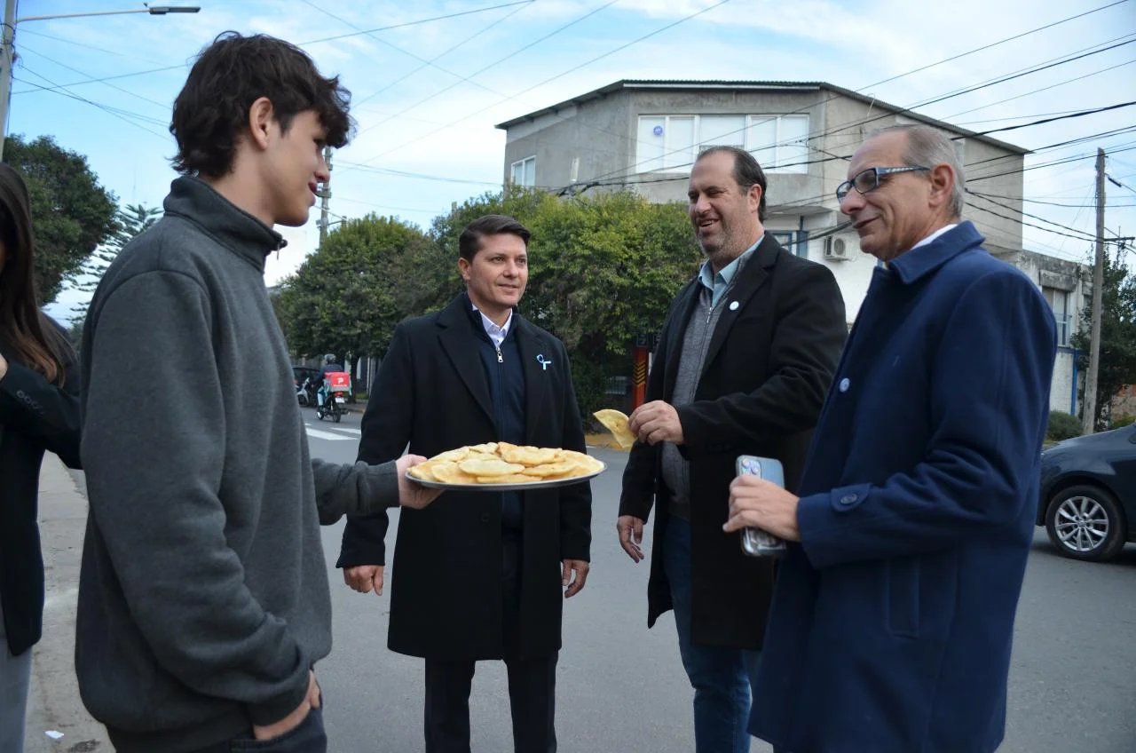 NOTICIAS ESCOBAR:LA LIBERTAD AVANZA REALIZO UN "CABILDO ABIERTO POR LA LIBERTAD" EN LOS 135 MUNICIPIOS BONAERENSES.