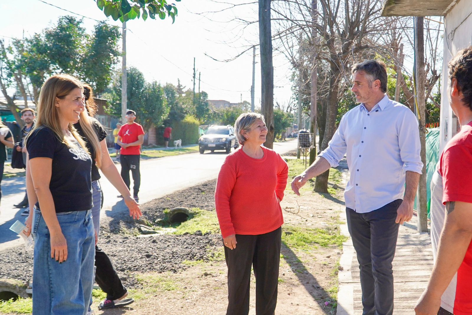 NOTICIAS PILAR:*Peralta y Achával recorrieron las nuevas obras de asfaltos en Derqui*